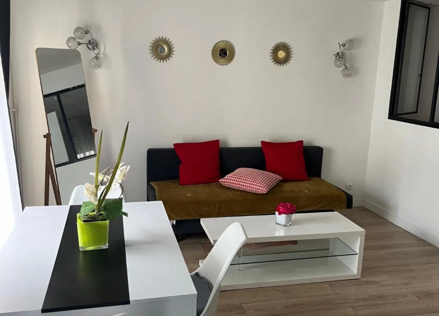 Appartement Proche Tour Eiffel contacts